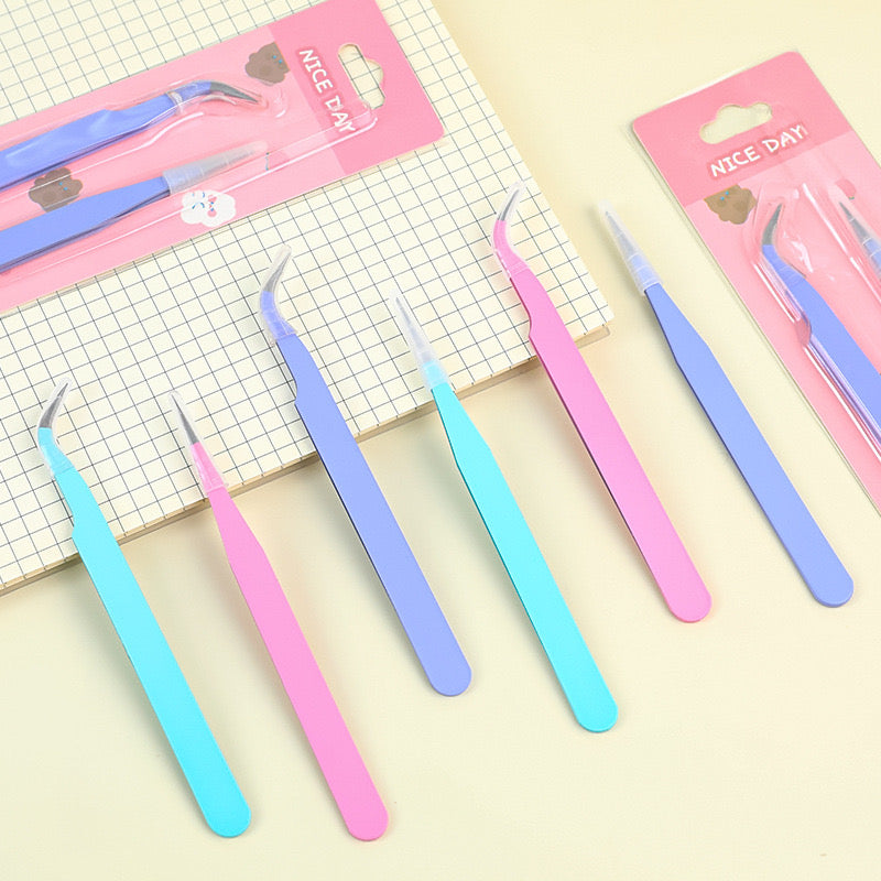 Tweezers