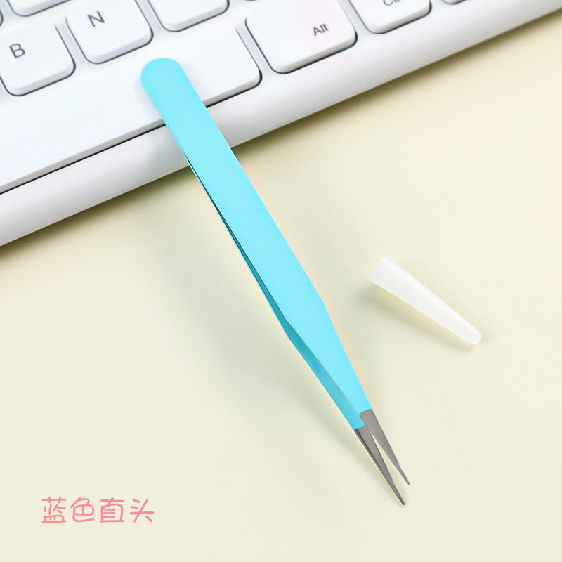Tweezers